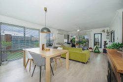 16 Pardillo Way Caversham WA 6055 Australia
