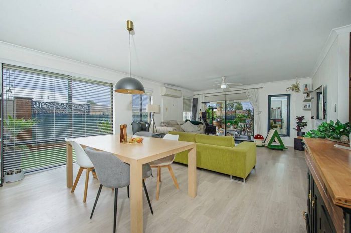 16 Pardillo Way Caversham WA 6055 Australia