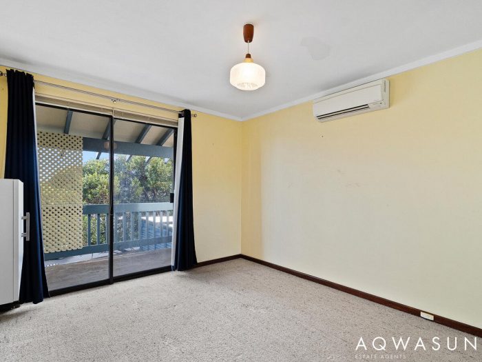 19 Tangadee Rd Golden Bay WA 6174 Australia