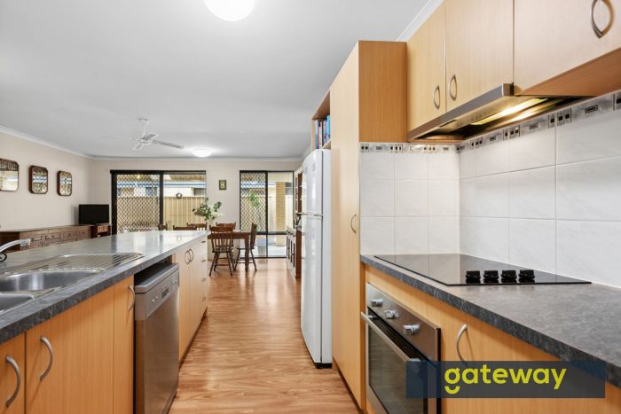 29 Clarinda Ave Orelia WA 6167 Australia