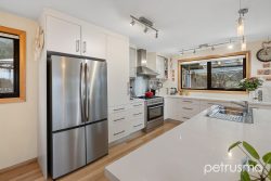40 Clifton Beach Rd Clifton Beach TAS 7020 Australia