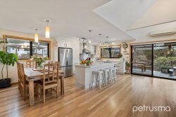 40 Clifton Beach Rd Clifton Beach TAS 7020 Australia