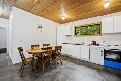 Unit 3/11 A Daly Rd Lenah Valley TAS 7008 Australia