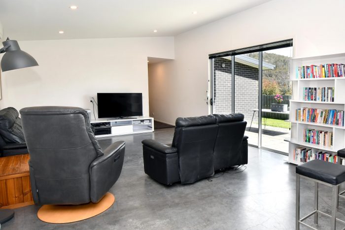 16 Nursery Ct Lenah Valley TAS 7008 Australia
