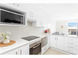 6/223 Denham St The Range QLD 4700 Australia
