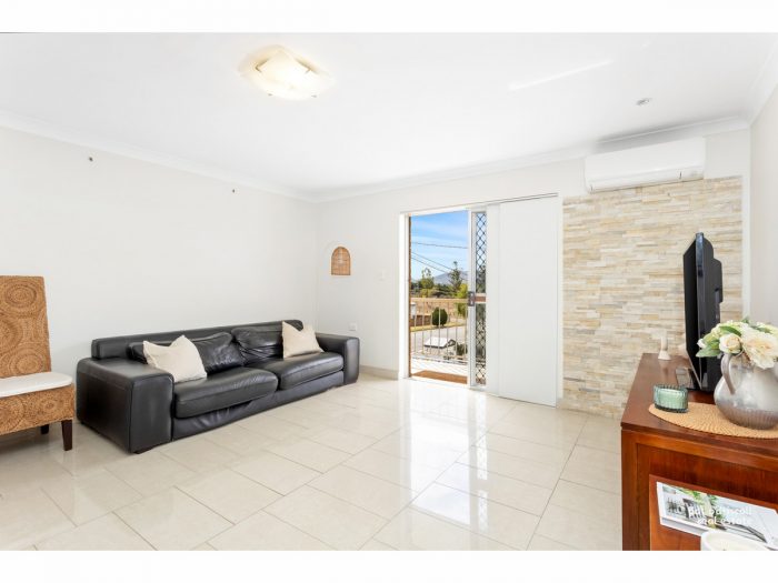 6/223 Denham St The Range QLD 4700 Australia