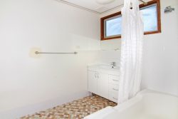 22 Enid St Armidale NSW 2350 Australia