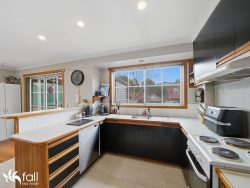 2 Blackstone Dr Old Beach TAS 7017 Australia