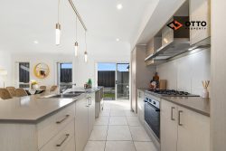 54 Galara St Austral NSW 2179 Australia