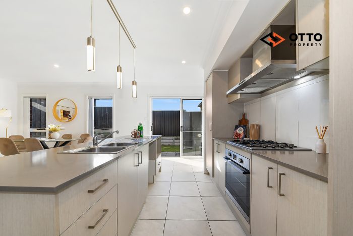 54 Galara St Austral NSW 2179 Australia