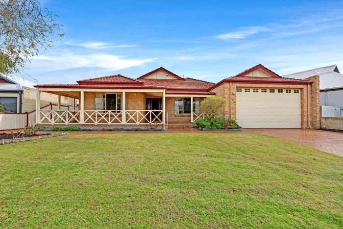 414 Marine Terrace Geographe WA 6280 Australia