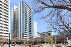 Unit 613/49 Furzer St Phillip ACT 2606 Australia
