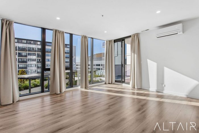 Unit 613/49 Furzer St Phillip ACT 2606 Australia