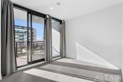 Unit 613/49 Furzer St Phillip ACT 2606 Australia