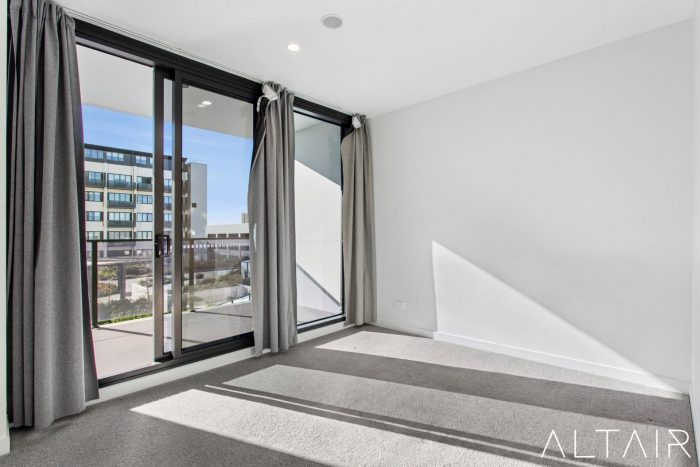 Unit 613/49 Furzer St Phillip ACT 2606 Australia