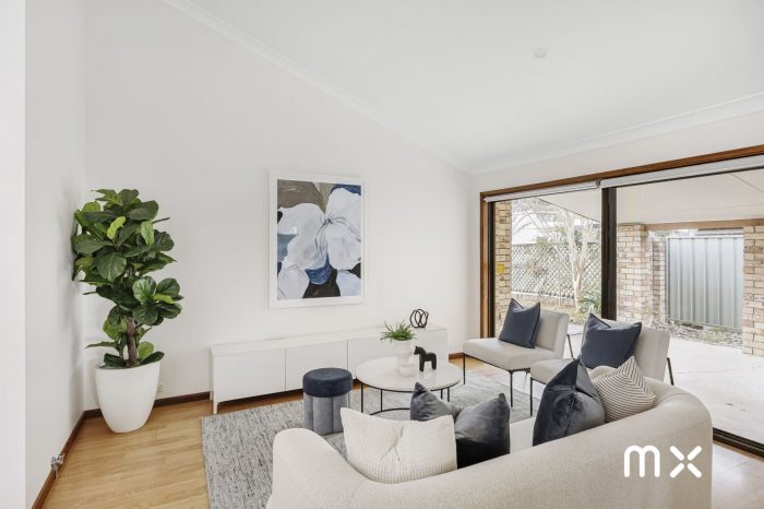 5 Highview Dr Farmborough Heights NSW 2526 Australia