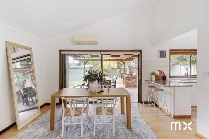 5 Highview Dr Farmborough Heights NSW 2526 Australia