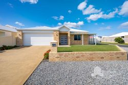 14 Holstein Dr Eaton WA 6232 Australia