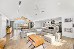 14 Holstein Dr Eaton WA 6232 Australia