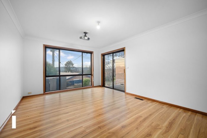 15 Hadleigh Cct Isabella Plains ACT 2905 Australia