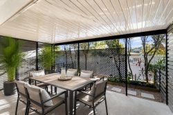 2/74 Kate St Woody Point QLD 4019 Australia