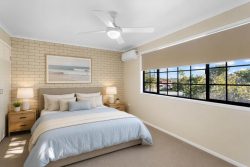 2/74 Kate St Woody Point QLD 4019 Australia