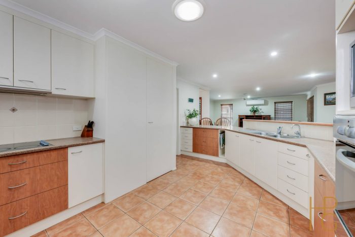 59 Lakeview Dr Bundaberg North QLD 4670 Australia