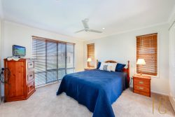 59 Lakeview Dr Bundaberg North QLD 4670 Australia