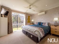 3 Aronia Ct Regents Park QLD 4118 Australia