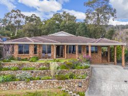 5 Nowra Pl Kelmscott WA 6111 Australia