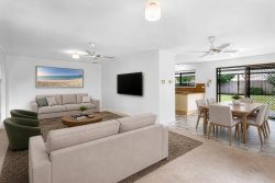 33 Mccosker St Kippa-Ring QLD 4021 Australia