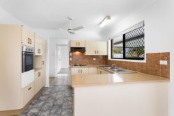 33 Mccosker St Kippa-Ring QLD 4021 Australia