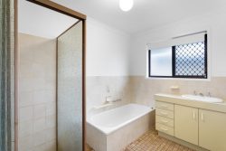 33 Mccosker St Kippa-Ring QLD 4021 Australia