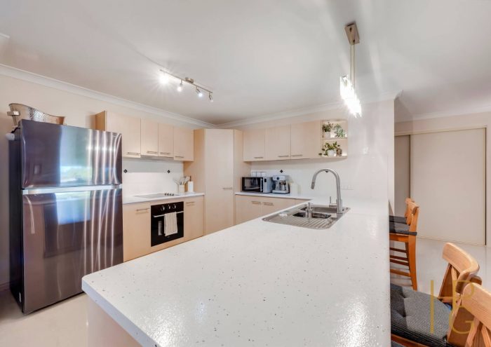 32 Mermaid Dr Innes Park QLD 4670 Australia