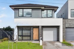 29 Molesworth Dr Mulgrave VIC 3170 Australia
