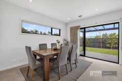 29 Molesworth Dr Mulgrave VIC 3170 Australia