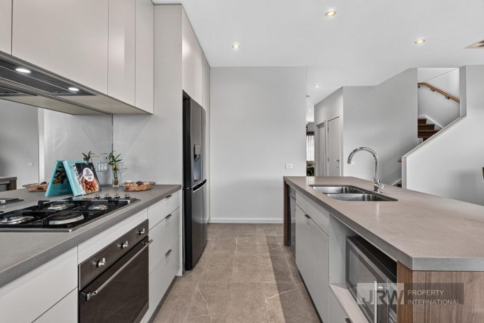 29 Molesworth Dr Mulgrave VIC 3170 Australia