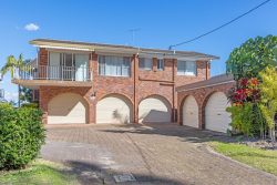 Unit 1/10 Mugga Way Tweed Heads NSW 2485 Australia
