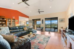 10 Owenia Cct Bilambil Heights NSW 2486 Australia