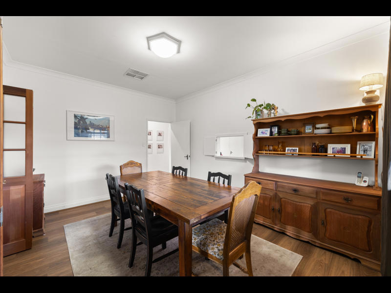 15 Peet Rd Roleystone WA 6111 Australia