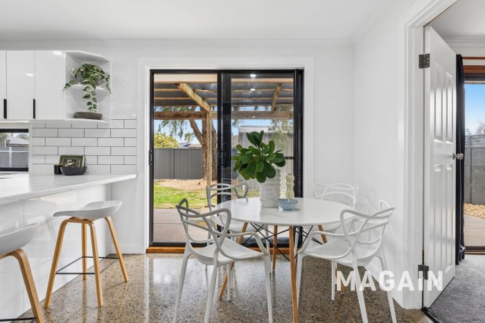 2 Pilot Cres Seaford SA 5169 Australia