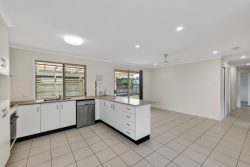 44 Kennys Rd Marian QLD 4753 Australia