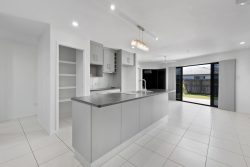 11 Lancaster Way Ooralea QLD 4740 Australia