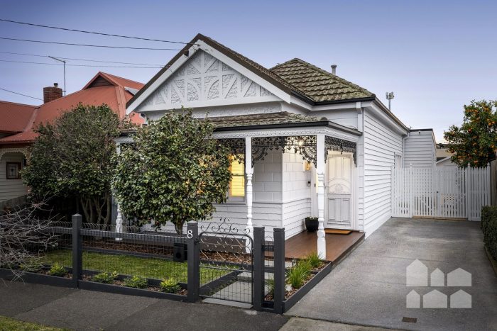 8 Queensville St Kingsville VIC 3012 Australia