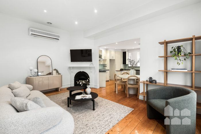 8 Queensville St Kingsville VIC 3012 Australia