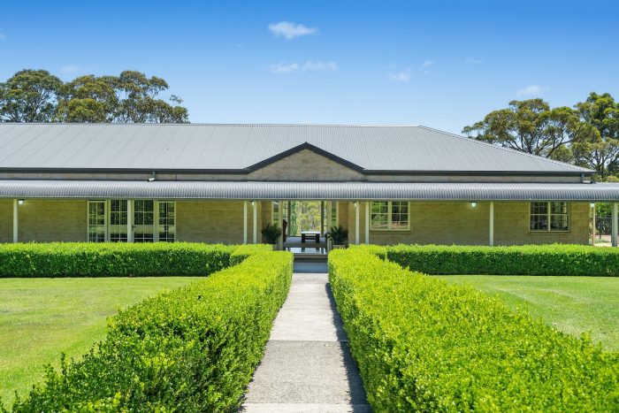 101 Pacific Hwy Mount White NSW 2250 Australia