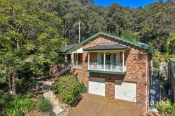 13 Redgrove St Green Point NSW 2251 Australia