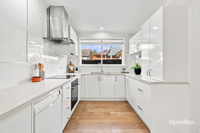 Unit 2/22 Ardmillan Rd Moonee Ponds VIC 3039 Australia