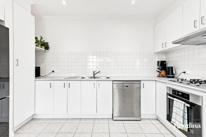 55 Francis Ln Kensington VIC 3031 Australia
