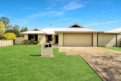 40 Kathleen Dr Bli Bli QLD 4560 Australia